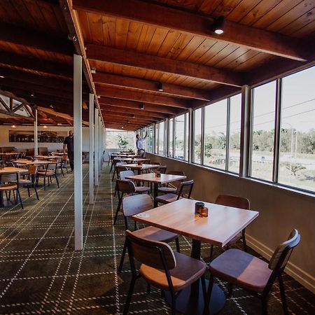 Wallaby Hotel Mudgeeraba Buitenkant foto