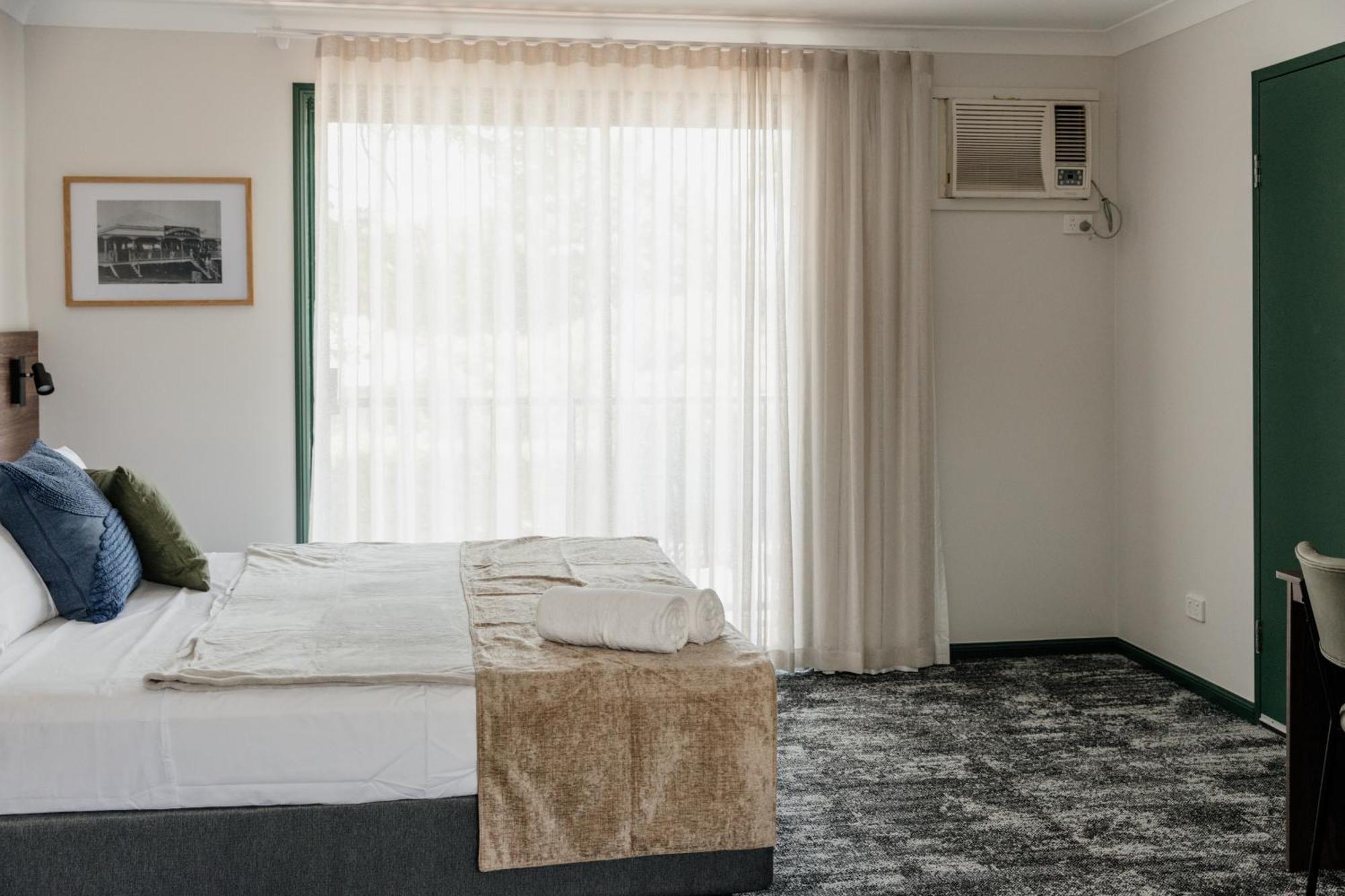 Wallaby Hotel Mudgeeraba Buitenkant foto