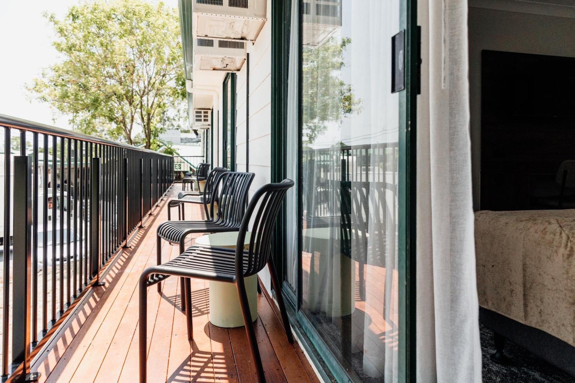 Wallaby Hotel Mudgeeraba Buitenkant foto